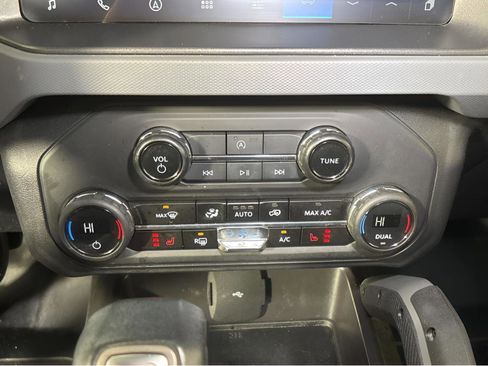 Used 2024 Ford Bronco Big Bend image 22