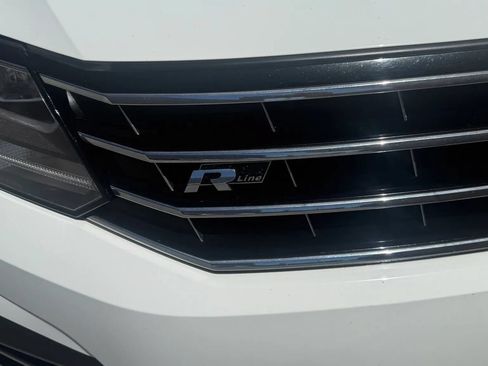 Used 2016 Volkswagen Passat 1.8T R-Line FWD image 10