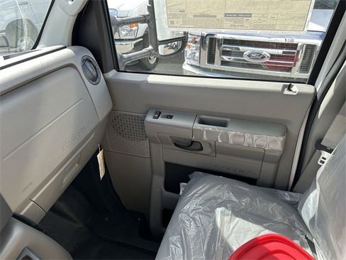 New 2024 Ford E-450 and Econoline 450 Super Duty w/ Power Windows & Locks Group image 38