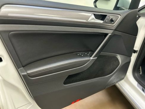Used 2017 Volkswagen Golf Alltrack S image 20