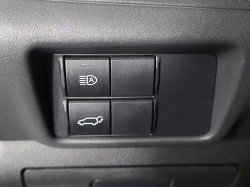 Used 2021 Toyota Highlander XLE image 36