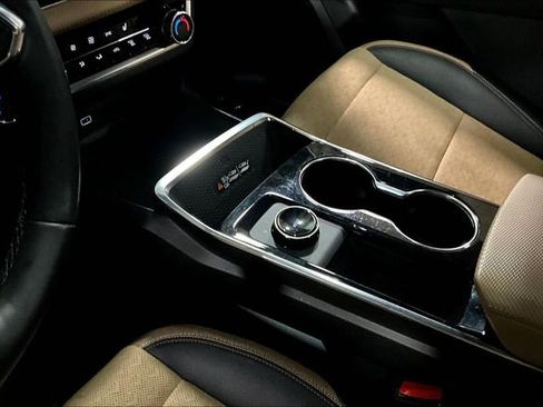 Used 2025 Chevrolet Equinox ACTIV image 32