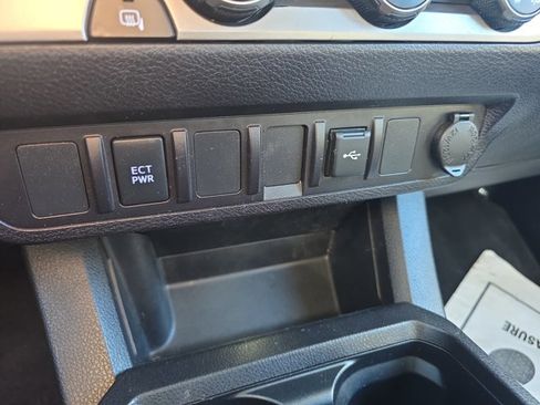 Used 2023 Toyota Tacoma 2WD Access Cab image 39