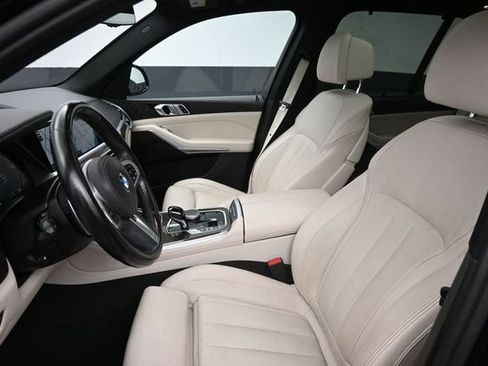 Used 2022 BMW X5 xDrive40i w/ M Sport Package AWD/4WD image 22