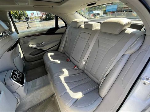 Used 2015 Mercedes-Benz S 550 Sedan image 21