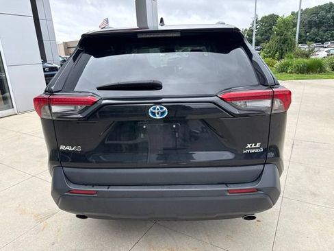 Used 2024 Toyota RAV4 XLE AWD/4WD image 6