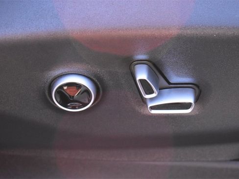 Used 2021 Chrysler Pacifica Pinnacle image 17