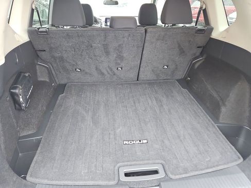 Used 2025 Nissan Rogue SV FWD image 22