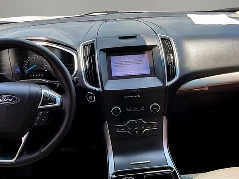 Used 2019 Ford Edge SEL w/ Equipment Group 201A FWD image 11