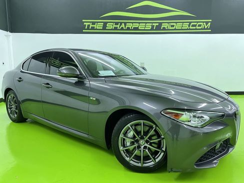 Used 2020 Alfa Romeo Giulia RWD image 1