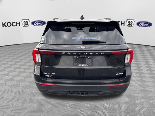 Used 2025 Ford Explorer Active AWD/4WD image 7