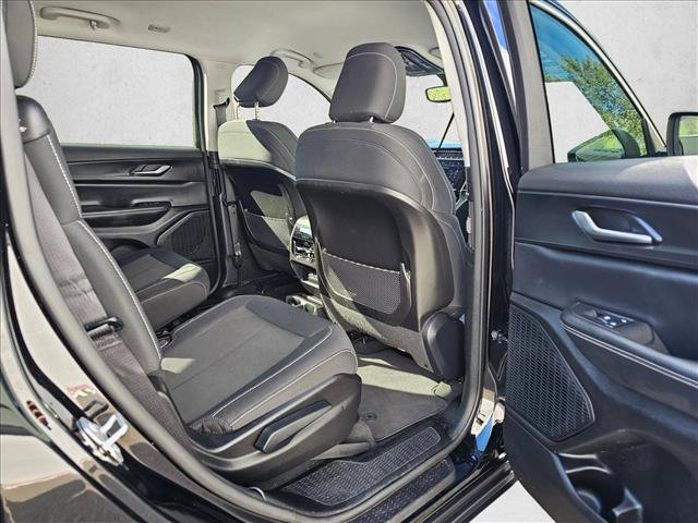 Used 2023 Jeep Grand Cherokee L Laredo AWD/4WD image 14