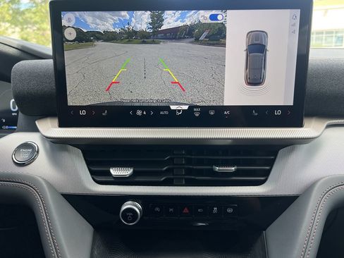 New 2026 Ford Explorer Active RWD image 5