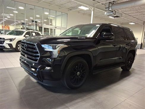 Used 2024 Toyota Sequoia Limited image 3