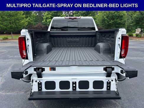 Used 2025 GMC Sierra 1500 AT4 w/ AT4 Premium Package AWD/4WD image 14