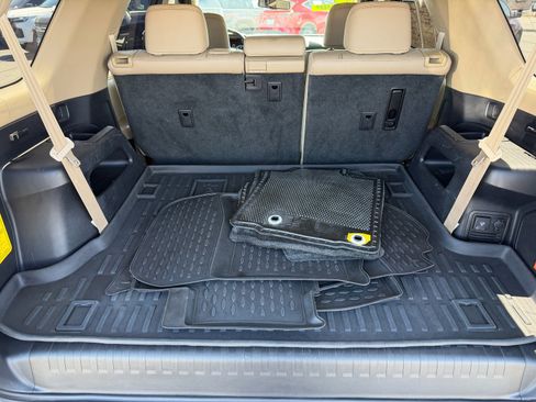 Used 2015 Toyota 4Runner Limited AWD/4WD image 23