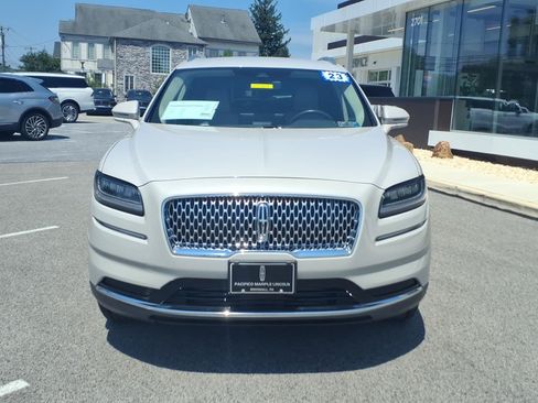 Certified 2023 Lincoln Nautilus AWD w/ Premium Package image 9