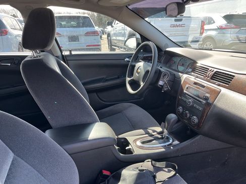 Used 2016 Chevrolet Impala Limited LS image 2