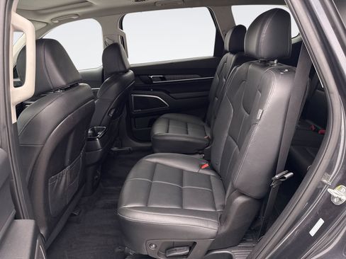 Used 2024 Kia Telluride EX w/ EX Captain's Chair Package AWD/4WD image 20
