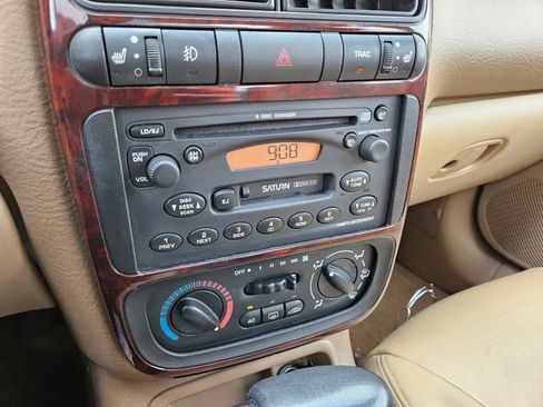 Used 2002 Saturn L-Series L300 image 20