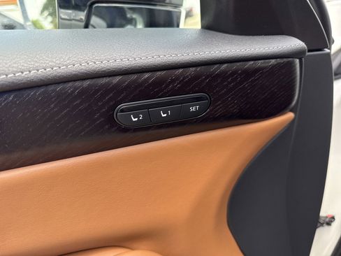 Used 2025 INFINITI QX60 Sensory image 13