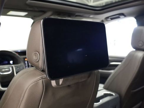 Used 2024 GMC Yukon XL Denali w/ Advanced Technology Package image 29