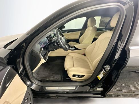 Used 2023 BMW 530i w/ Convenience Package RWD image 13