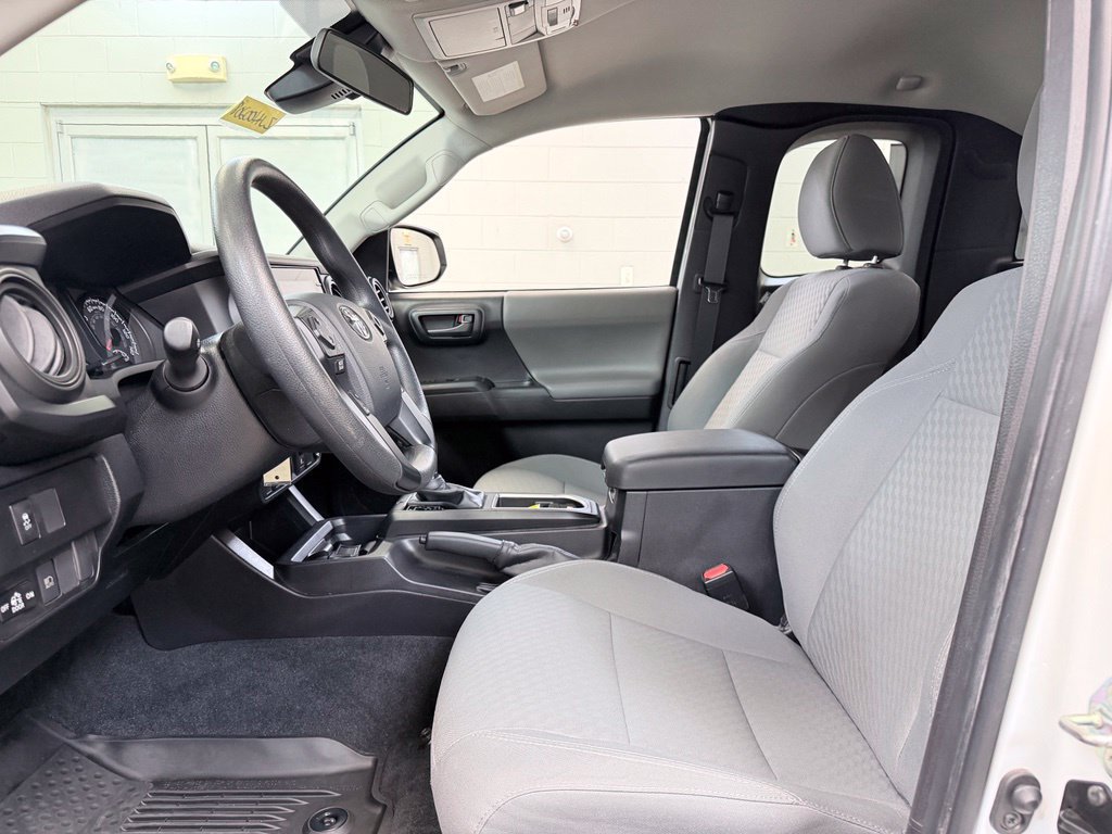 Used 2020 Toyota Tacoma SR AWD/4WD image 14