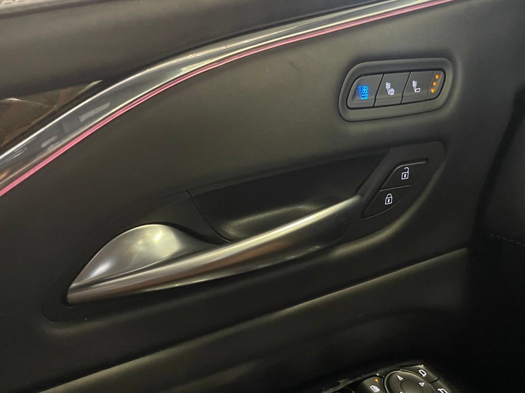 Used 2023 Cadillac Escalade Sport Platinum w/ LPO, ONYX Package AWD/4WD image 26