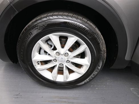 Used 2017 Kia Sorento LX w/ LX Convenience Package FWD image 17