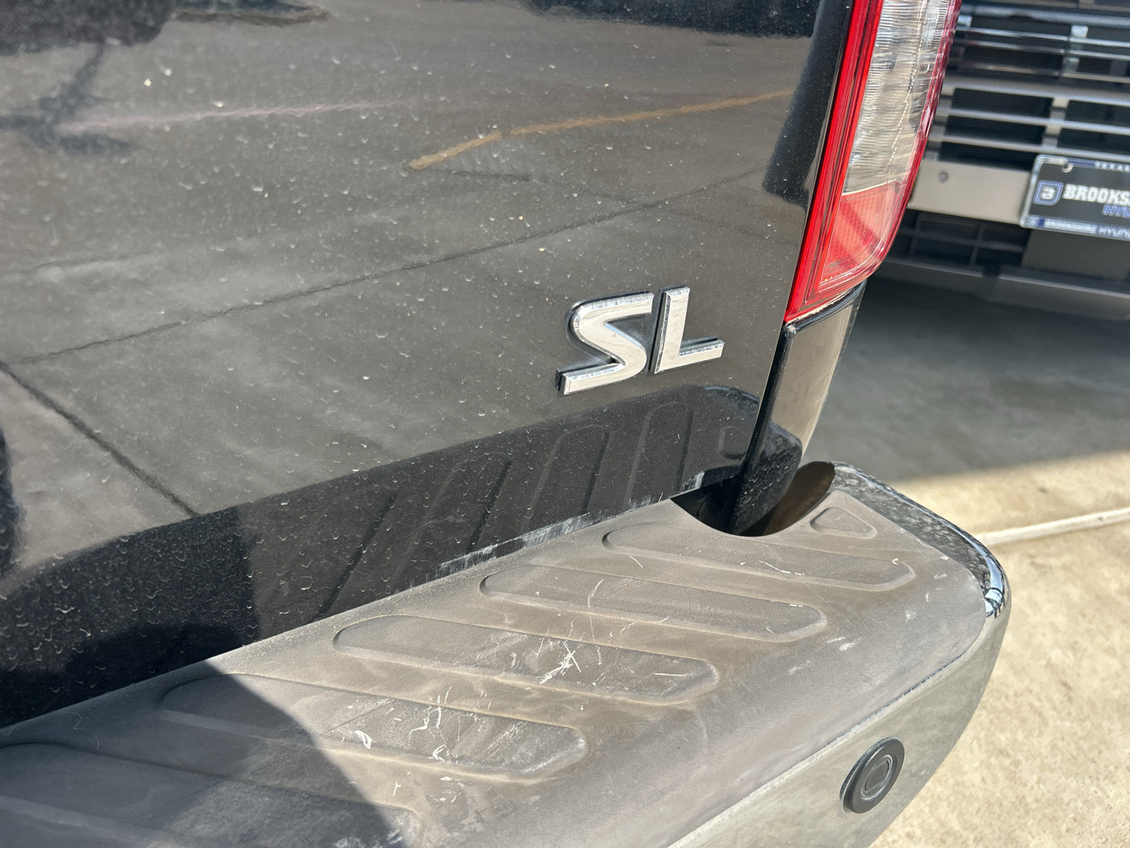 Used 2019 Nissan Frontier SL RWD image 10