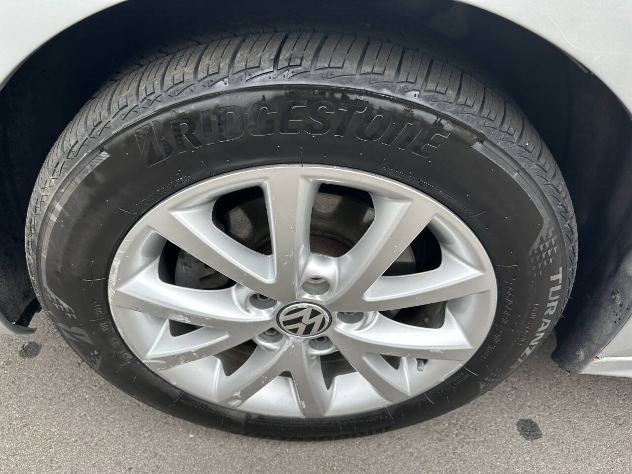 Used 2011 Volkswagen Jetta SE FWD image 8
