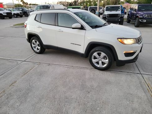 Used 2020 Jeep Compass Latitude w/ Popular Equipment Group image 8