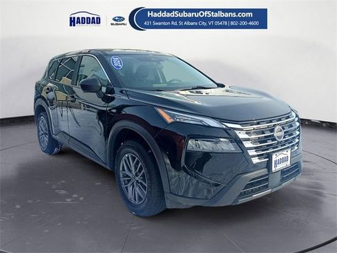 Used 2024 Nissan Rogue S image 7