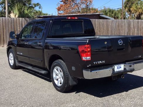 Used 2011 Nissan Titan SV w/ SV Premium Utility Pkg image 7