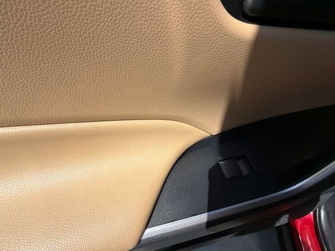 Used 2019 Toyota RAV4 LE FWD image 56
