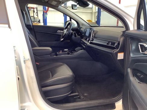 Used 2023 Kia Sportage EX AWD/4WD image 10