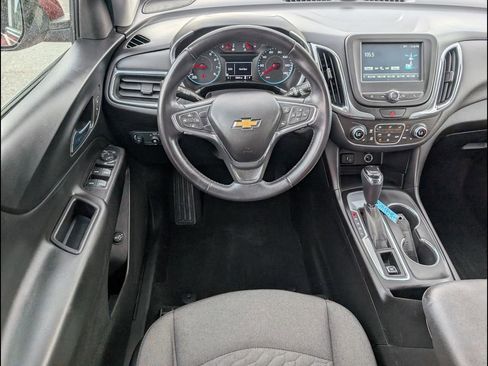 Used 2018 Chevrolet Equinox LT image 11