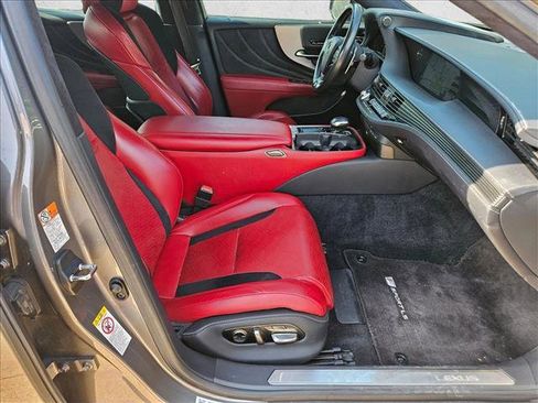 Used 2018 Lexus LS 500 F Sport w/ Accessory Package (Z2) image 17