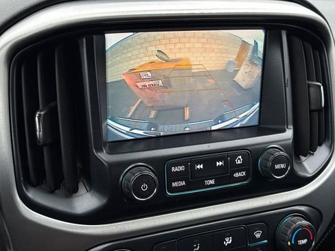 Used 2018 GMC Canyon SLE image 21