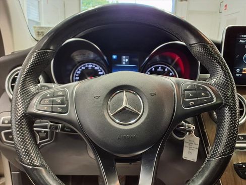 Used 2019 Mercedes-Benz GLC 300 4MATIC image 20