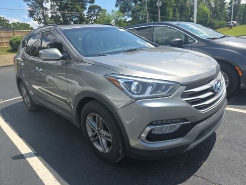 Used 2017 Hyundai Santa Fe Sport FWD image 3