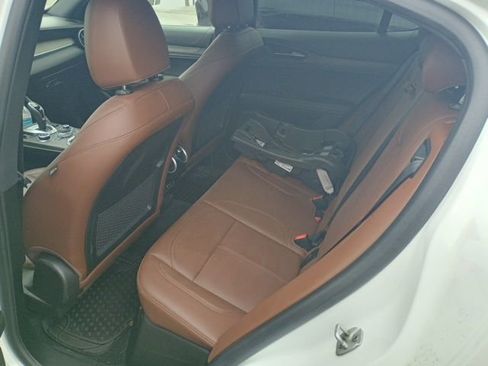 Used 2022 Alfa Romeo Stelvio Ti image 15