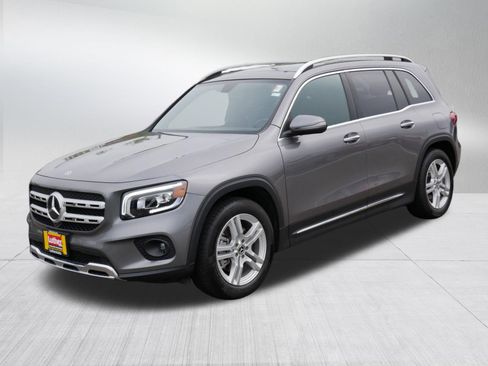 Used 2021 Mercedes-Benz GLB 250 4MATIC image 3