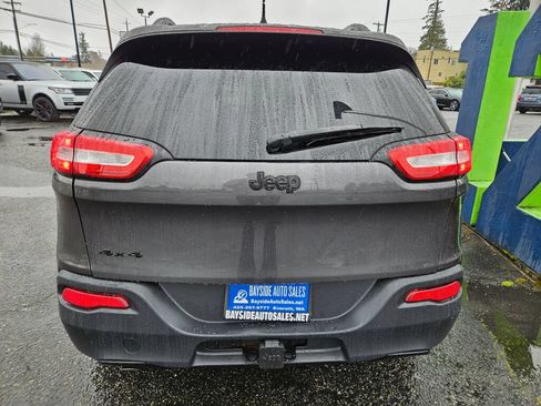 Used 2017 Jeep Cherokee Sport w/ Trailer Tow Group AWD/4WD image 4