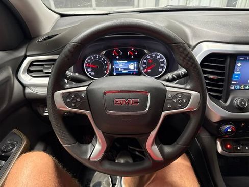 Used 2023 GMC Acadia SLE w/ Driver Convenience Package AWD/4WD image 8