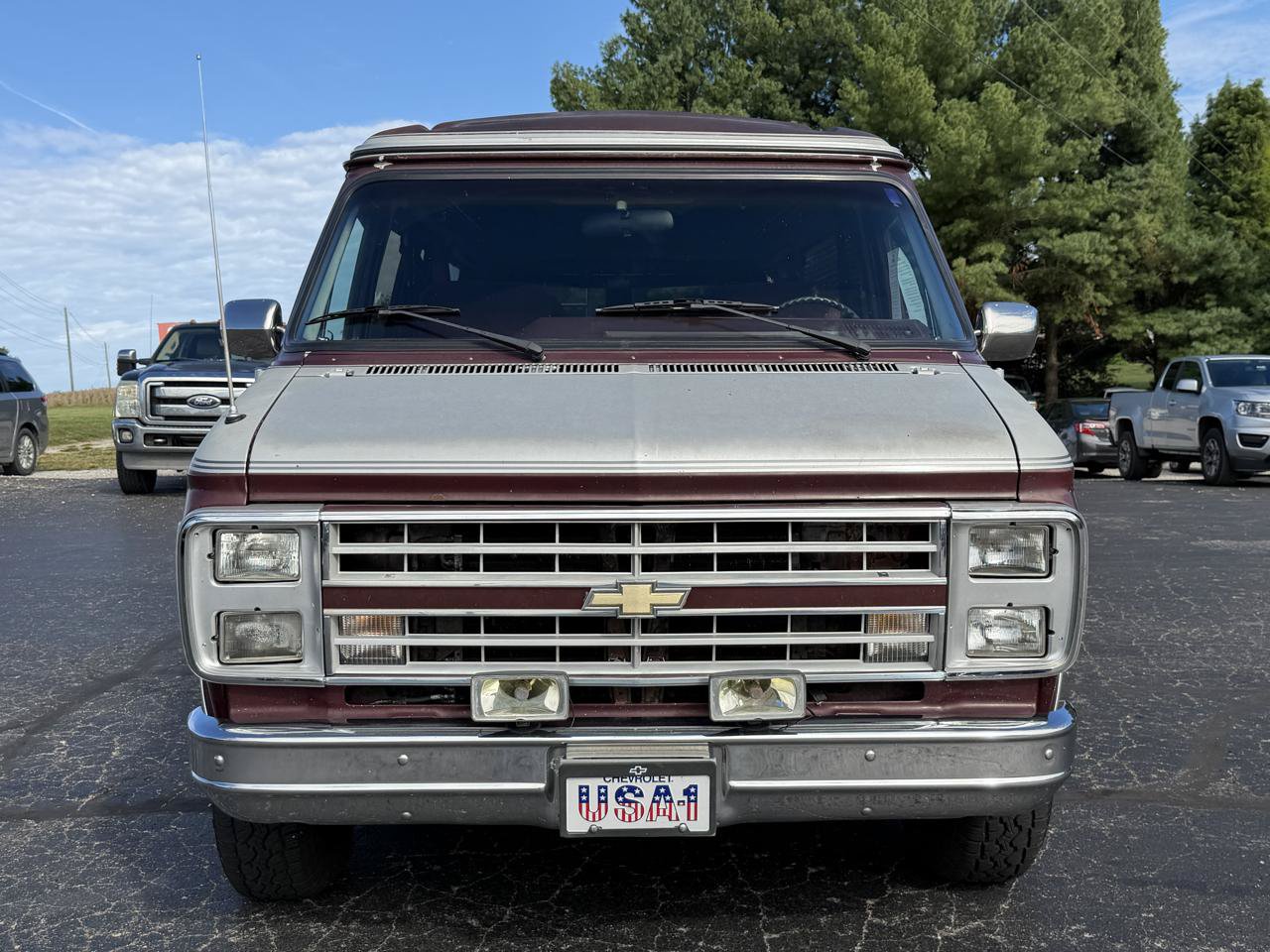 Used 1987 Chevrolet G20 RWD image 2