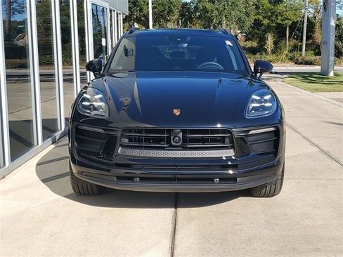Used 2025 Porsche Macan image 6