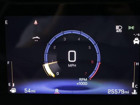 Used 2024 Chevrolet Trax LT w/ Sunroof Package FWD image 24