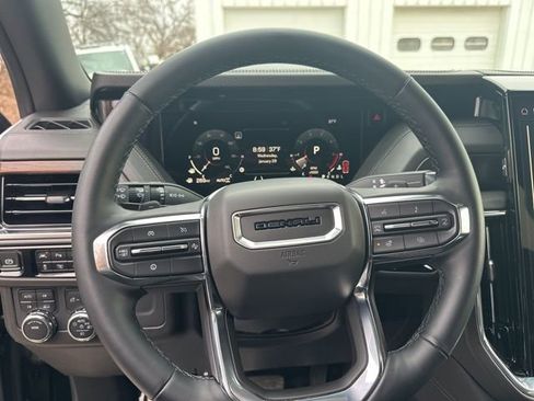 Used 2025 GMC Yukon Denali AWD/4WD image 19